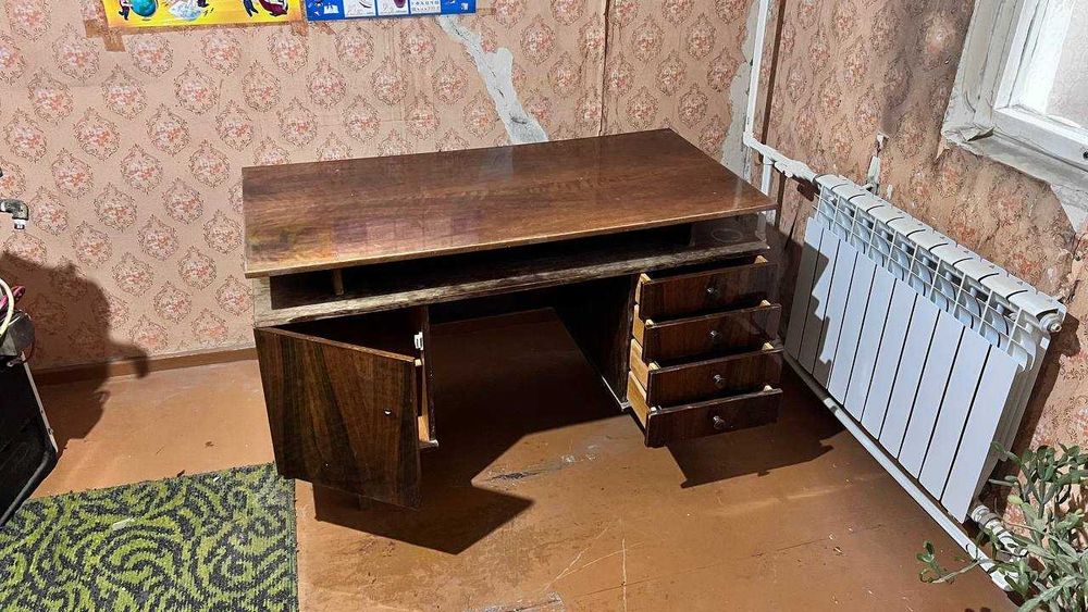 Продам письменный стол