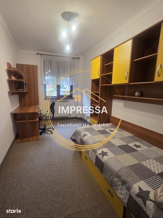 Se vinde apartament 3 camere etaj 3 zona 0 Suceava 122.000euro neg