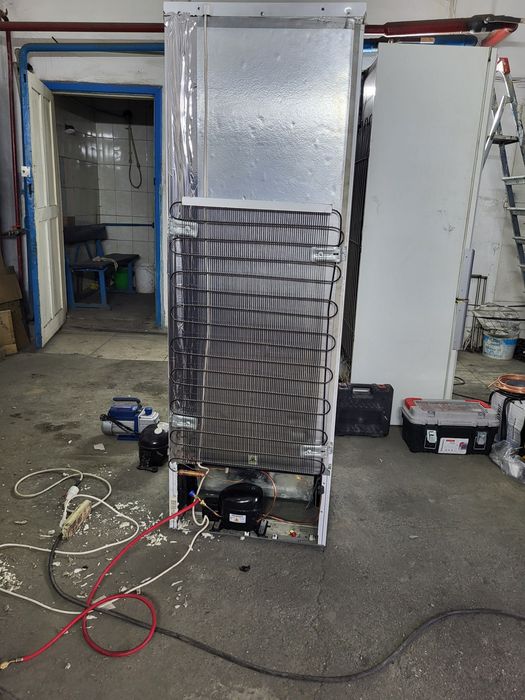 Ремонт холодильников. Ремонт витрины. Ремонт лёдогенератора.