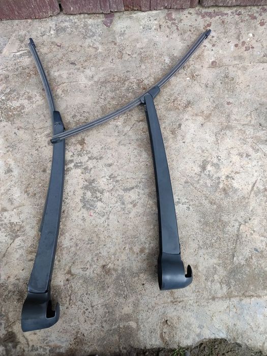 Brat stergator Haion cu lamela Seat Exeo Audi A4 B6 B7 Golf 5 Break 1T0955707A