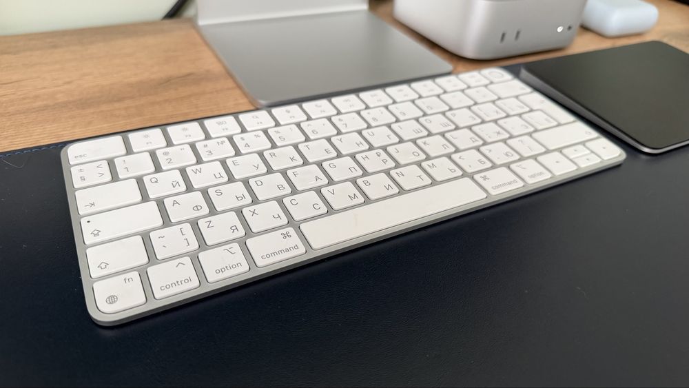 Mac mini m4 + клавиатура и трекпад Apple