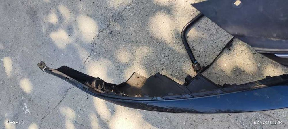 Bara fata cu grilă Volkswagen Vw Passat B7