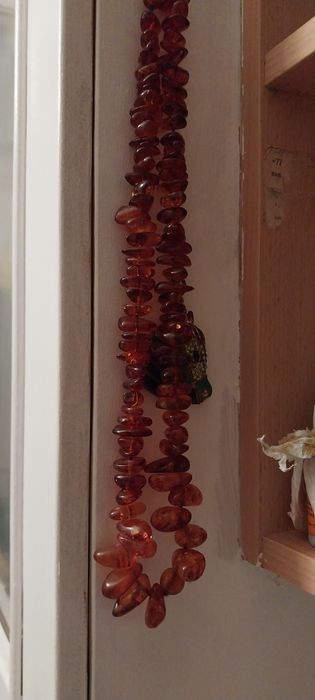 Янтарный бусы. Натуральный янтарь.