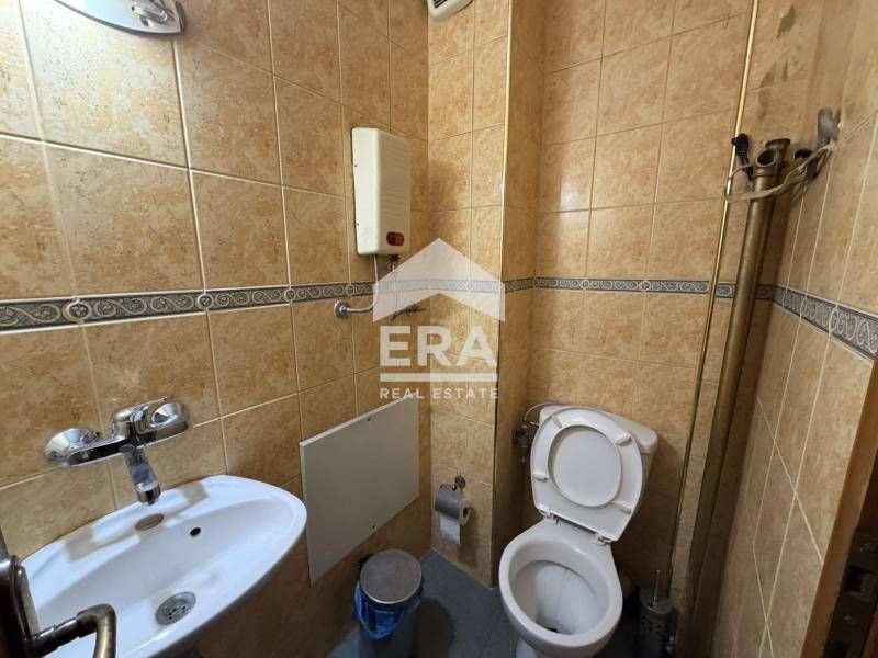 УНИКАЛЕН ИМОТ! Тристаен апартамент с гараж на ТОП локация