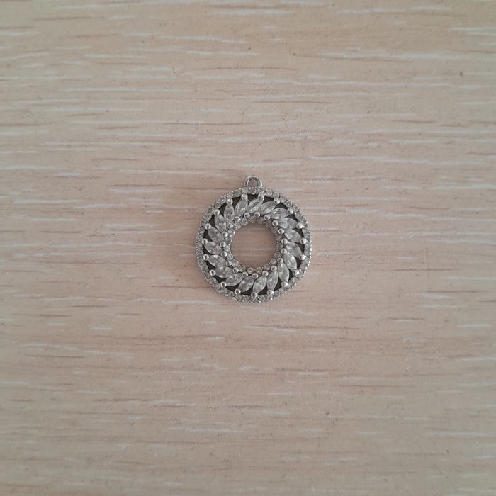 Продам кулоны серебро