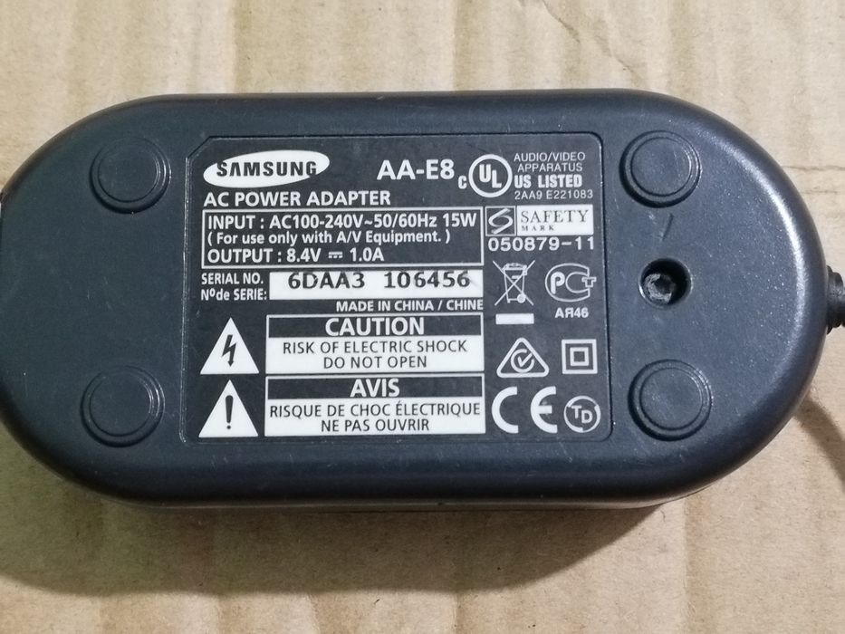 Incarcator camera Samsung AA-E8,  8,4v  1A perfect functional