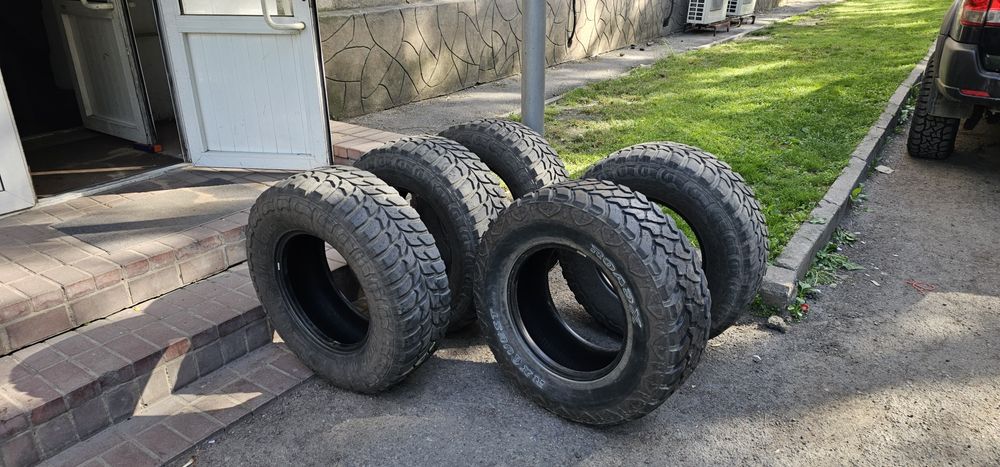 Комплект шин 285/70 R17 в количестве 6 шт.