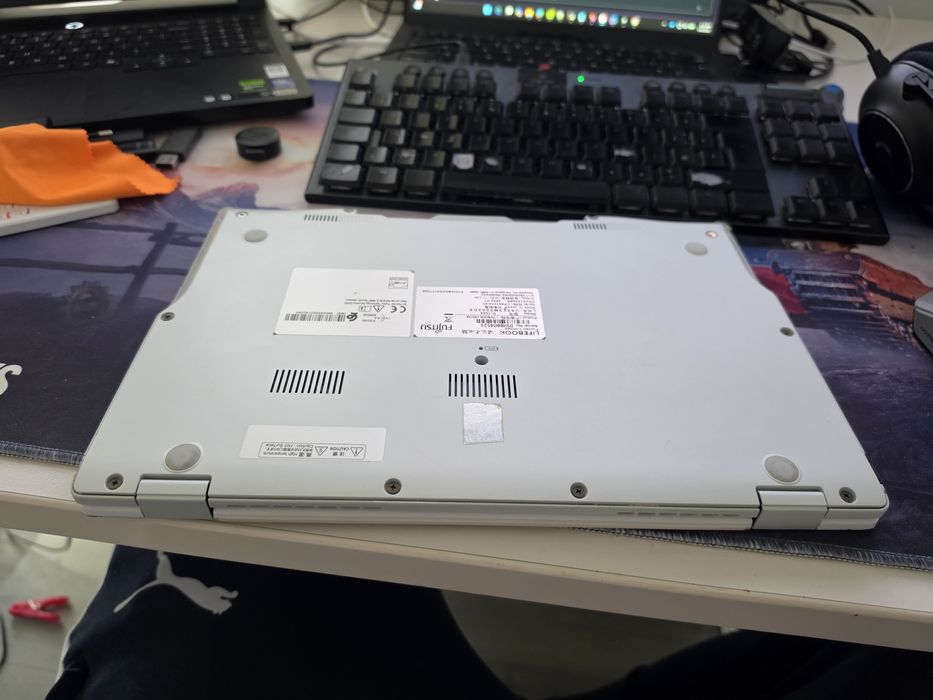 Laptop / UltraBook Fujitsu U9313X Intel I5 1350P Touch Pliabil 32GB DDR5 256GB sau 1TB