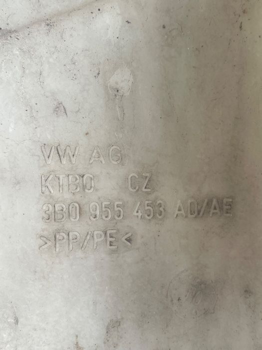 Vas Lichid De Spalare Parbriz Volkswagen Passat B5.5 2001 1.9 Tdi Avb