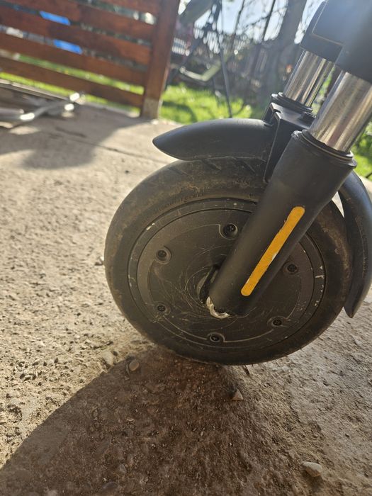 Vand trotineta electrica Jeep aproape noua