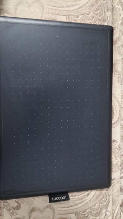 Планшет One by Wacom (M)