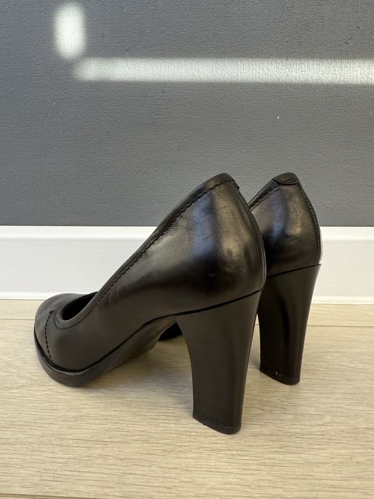 Продам туфли . Натуральная кожа