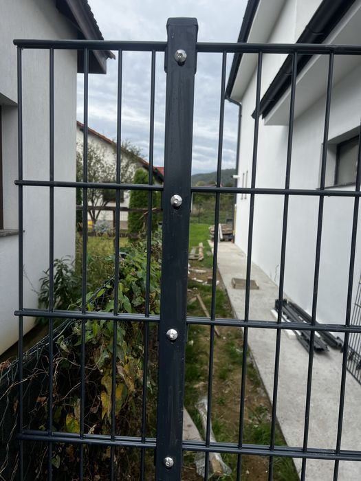 Panou Gard dublu fir Profesional 8/6/8mm Plasa Stalpi Gard nu Bordurat