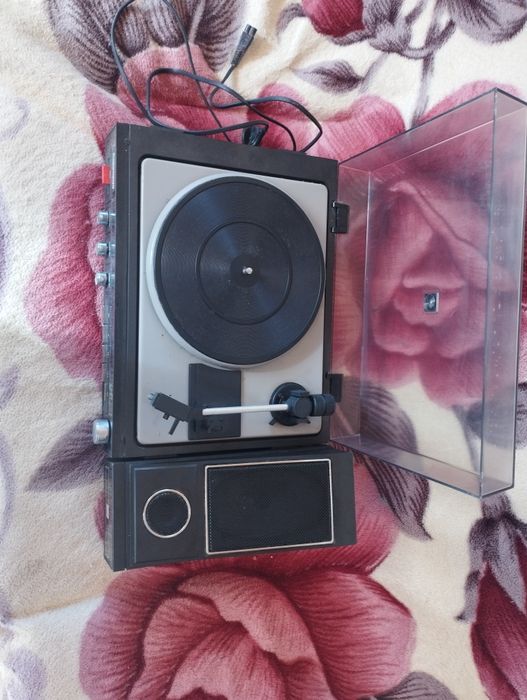 Проигрыватель серенада .