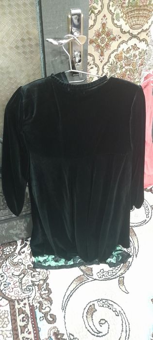 Платье со штанами.