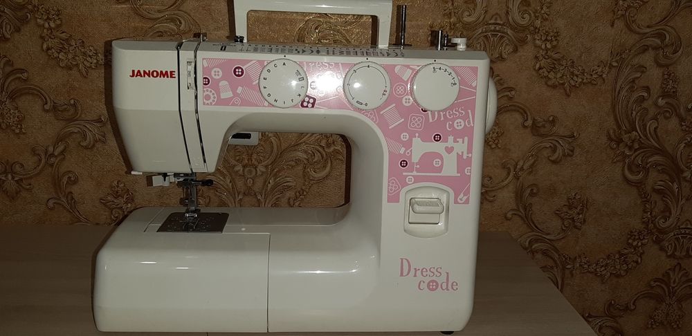 Швейная машина DRESS CODE новая