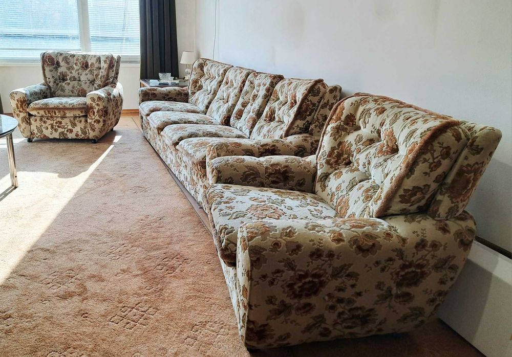 Елегантен винтидж комплект - 4-местен диван + 2 фотьойла