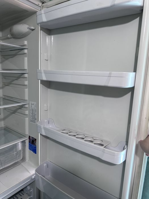 Холодильник indesit
