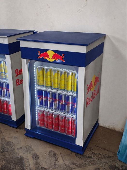 Продаётся витрина для холодильника