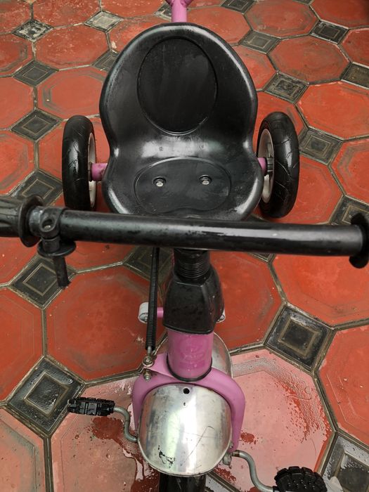 Детская машинка и трех колесный велосипед!