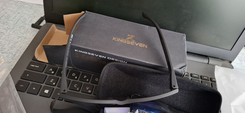 Солнцезащитные очки