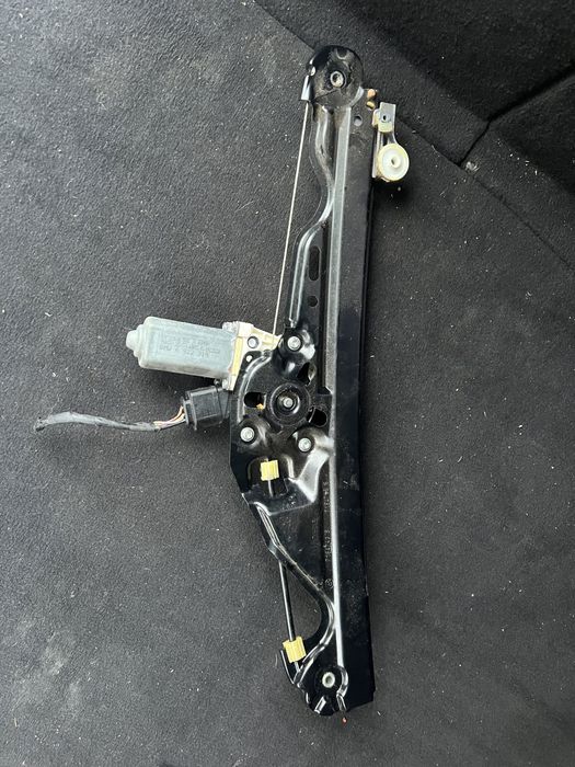 Заден ляв механизъм с моторче за ел стъкла BMW E60/E61