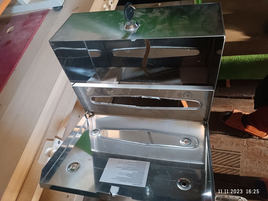 Диспенсер для салфеток 3000