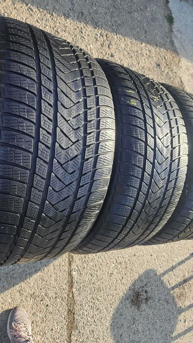 SET 4 Anvelope Iarna 275/40 R21 + 315/35 R21 Pirelli Scorpion Winter BMW X5 / X6 Original Runflat | Pret/buc