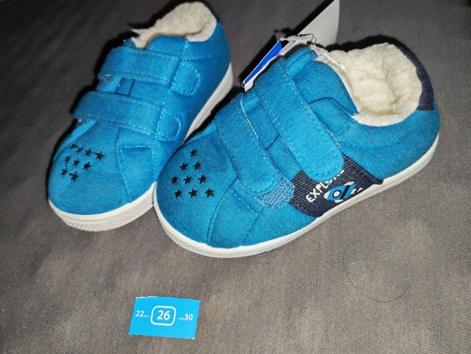 Adidași sezon rece mărimea 26 noi