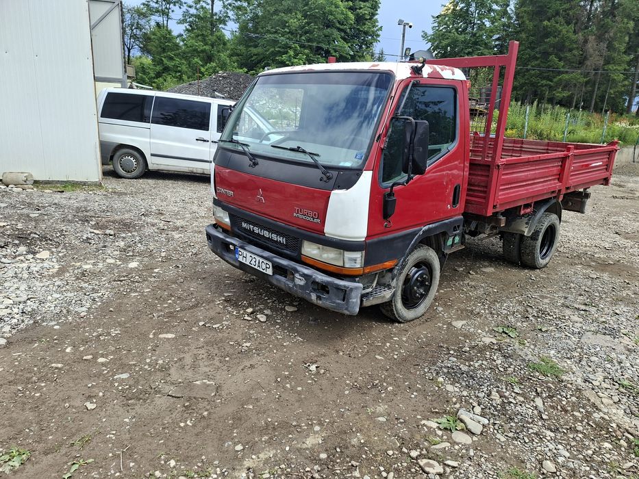 Mitsubishi Canter.