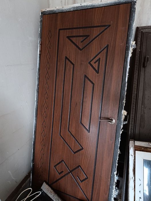 Современные двери