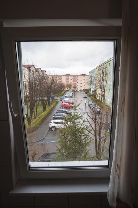 Garsonieră 24 mp | Mobilată | Etaj 2/4 | 10 min de Coresi | Centrală proprie