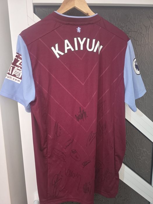 Tricou oficial Aston Villa KAIYUN cu autografe 2