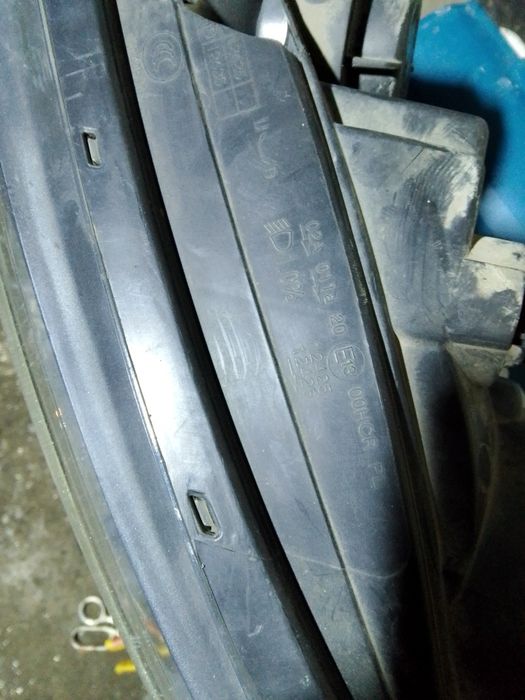 Продам фар на киа