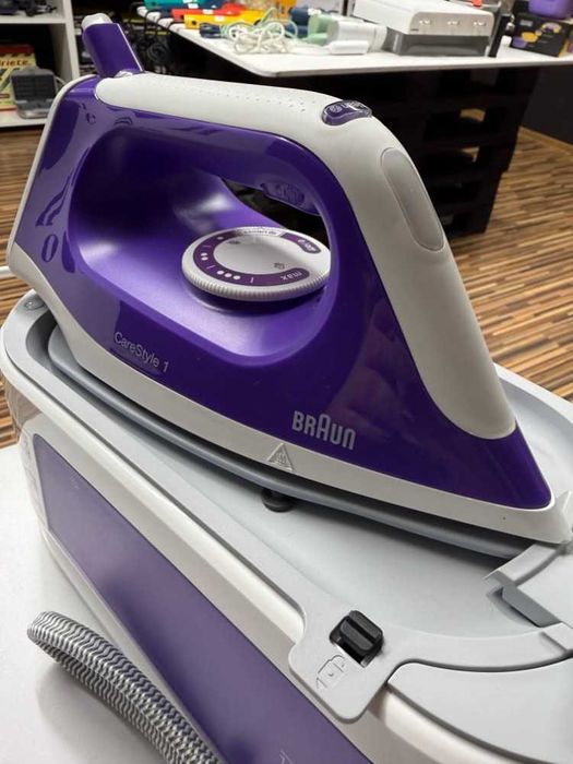 (RESIGILAT) Statie de calcat Braun Carestyle 1