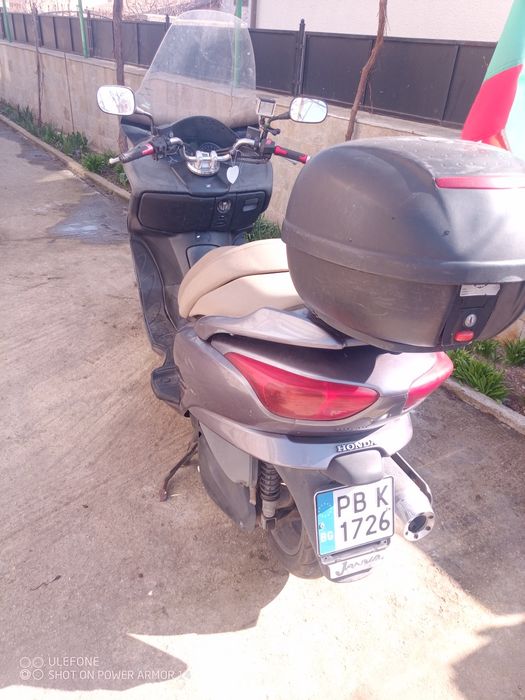 Продавам мотор Хонда 250