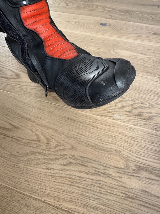 Продавам мото ботуши SIDI
