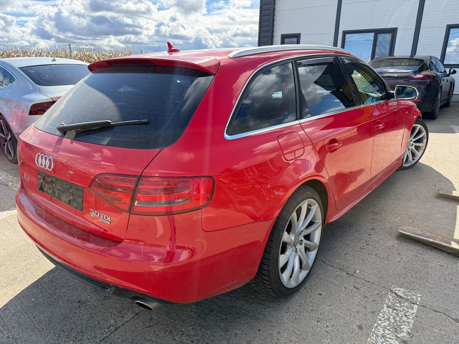 Dezmembrez Audi a4 b8 sline break 2009 rosu LZ3M 3.0 tdi CCWA quattro faruri bixenon