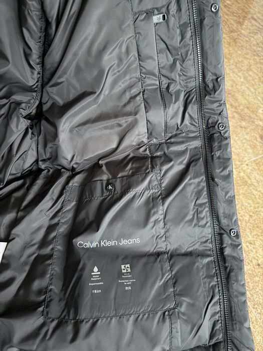 Vesta cu puf Calvin Klein noua originala