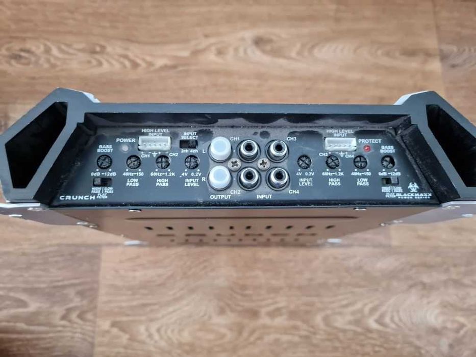 Бас каса със усилвател