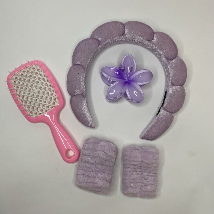 Новогодние наборы подарков для девочек и девушек