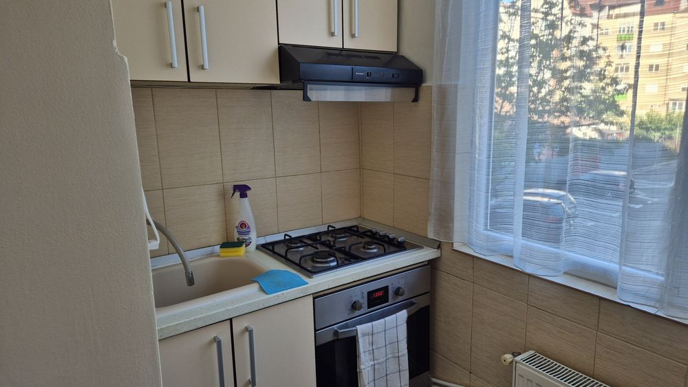 Chirie aparate cu 3 camere complet utilat