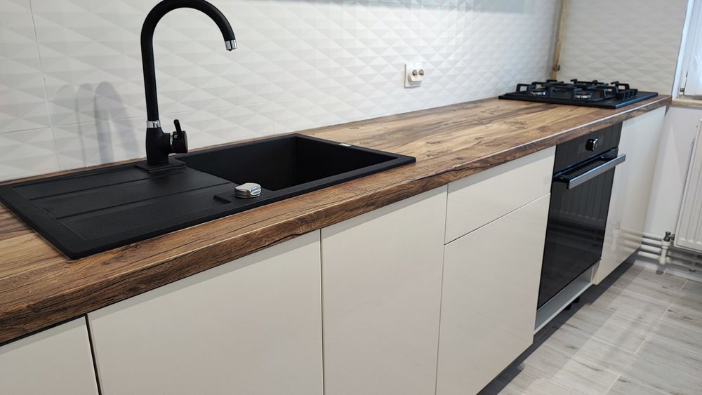 Aparament Medicina Noua - chirie 3 decomandate AC , centrala