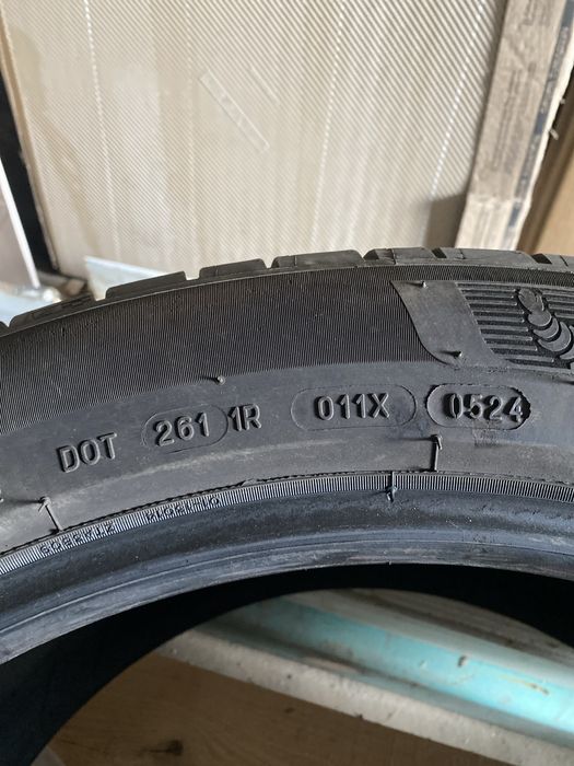 Летни гуми 295/40/21
