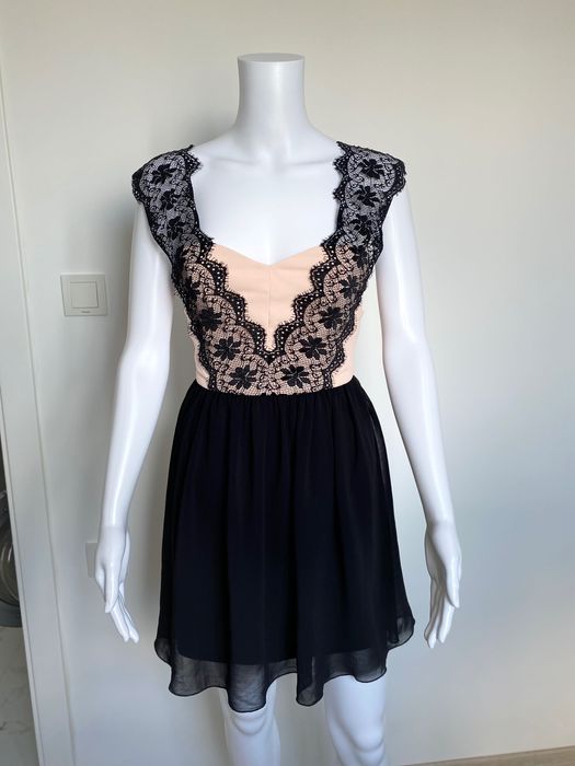 Официална рокля с дантела