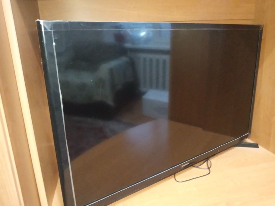 Led-теливизор UE32J4000AK