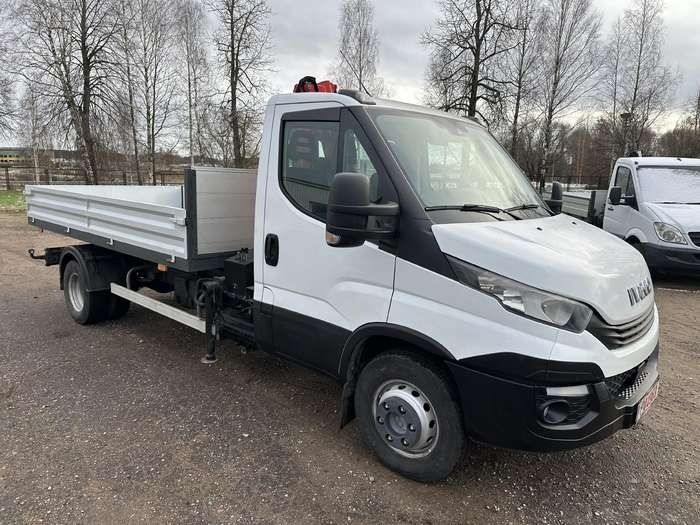 Iveco 70c18,baculabil +macara 2t