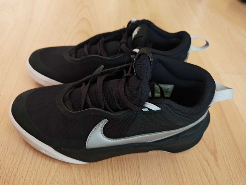 Nike Hustle (38) 24см и NIKE Ruckus (39) 24.5см