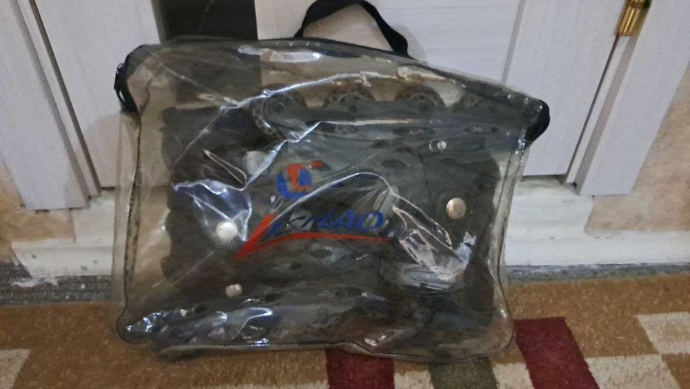 ролики катались 5 раз взрослые, смотрите все 3 фото есть   38 азмер..