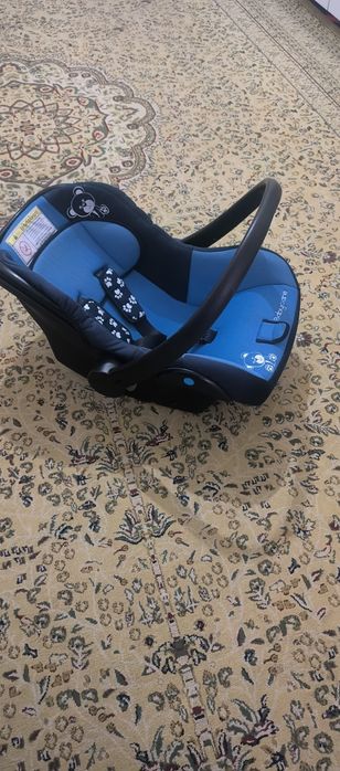 Детский кресло на авто